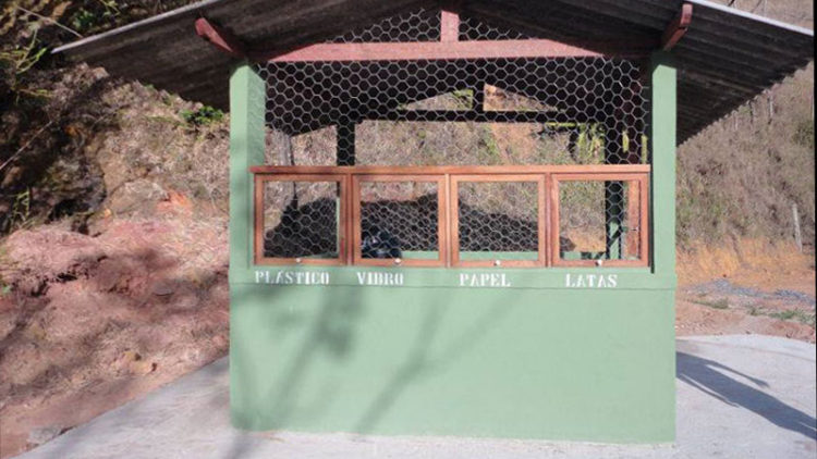 Depósito de Coleta Seletiva de Resíduos Sólidos